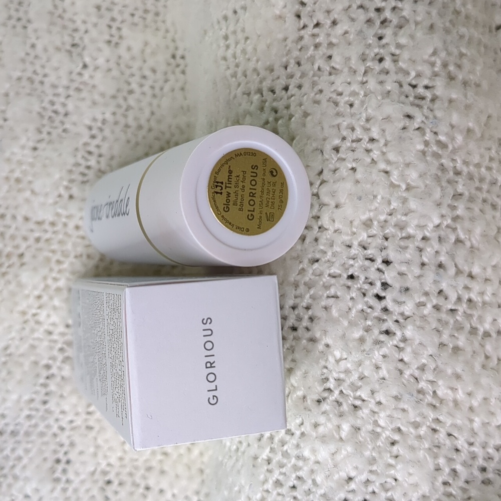 jane iredale Glow Time Blush Stick in GLORIOUS, 7.5g/0.26oz - Picture 7 of 14